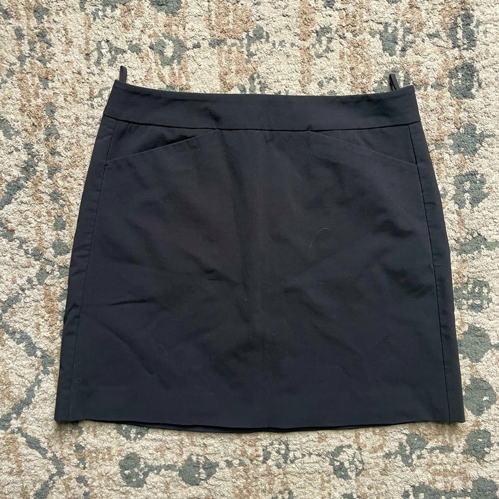 Y2K Babaton Black Mini Skirt Size 6 Office Neutral Preppy Contemporary Feminine